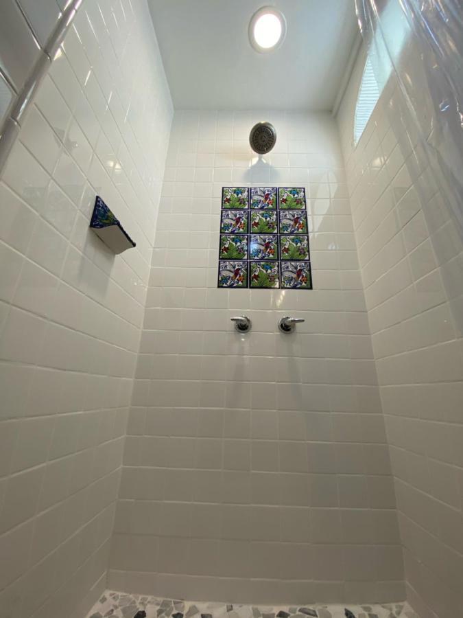 Private Room W/ Private Full Bathroom & Wifi & Ac & Shared Kitchen In Лос-Анджелес Экстерьер фото